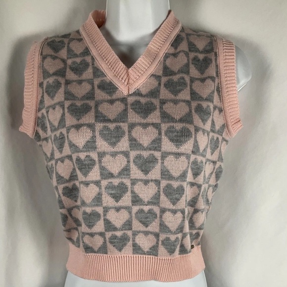 Trejidos Richard Sweaters - Trejidos Richard Women’s Size‎ S Sweater Vest Pink/Gray Heart Design
